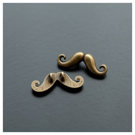 Connecteur Petite Moustache Bronze vieilli