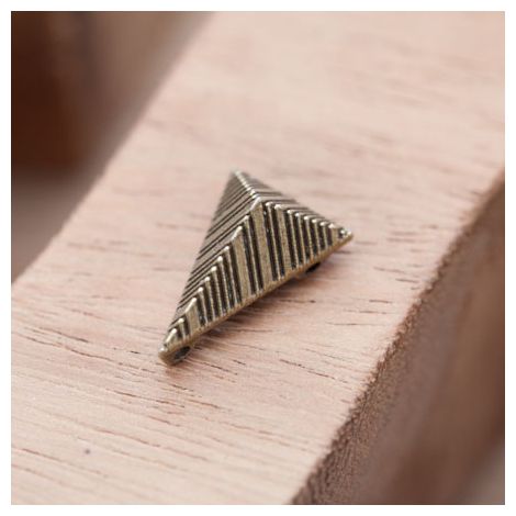 Perle en Métal Connecteur Pyramide Triangle Quadrillé Bronze vieilli